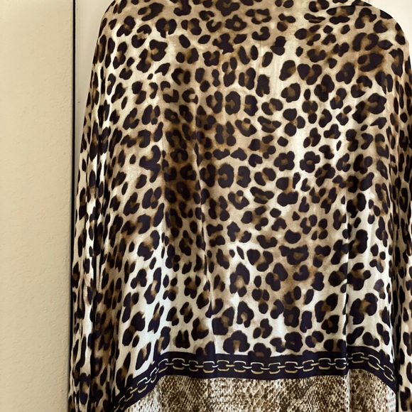 Silky sheer cover-up - Picture 5 of 7